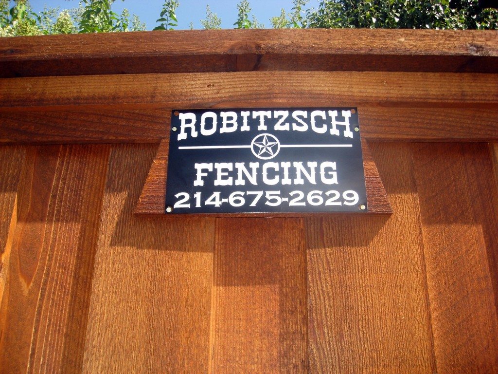 Robitzsch Fence Company - 214-675-2629